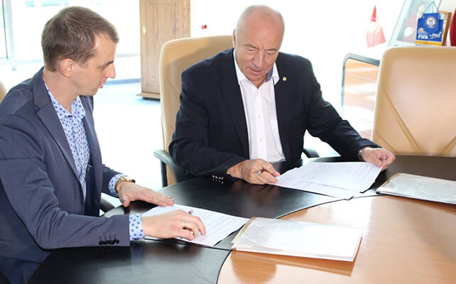 “Evelatus” tapo oficialiu Latvijos nacionalinės futbolo rinktinės rėmėju.