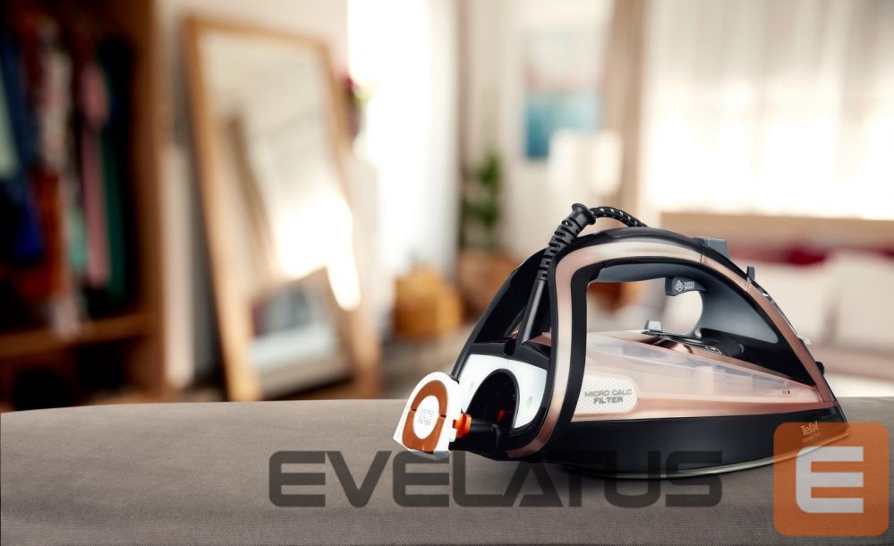 Lygintuvai TEFAL Steam Iron FV9845 3200 W, Water tank capacity 350 ml, Continuous steam 60 g/min, Black/Rose Gold